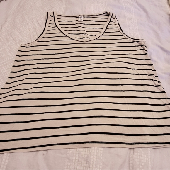 3/$25 Old Navy neutral striped v-neck tank, size petite L - Picture 1 of 5